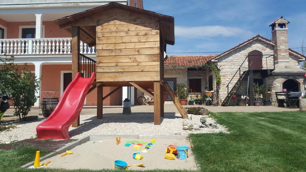 Apartments Sorgo Novigrad Istria Esterno foto